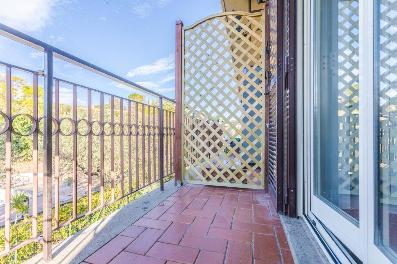 Villa Mary Fonte Nuova Luaran gambar