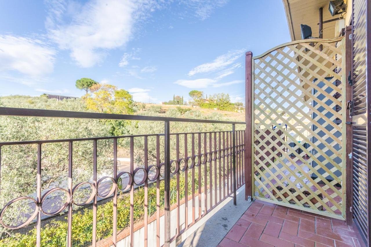 Villa Mary Fonte Nuova Luaran gambar
