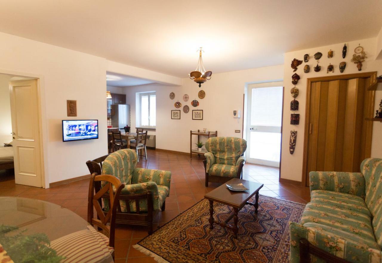Villa Mary Fonte Nuova Luaran gambar