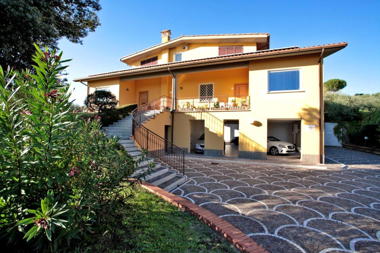 Villa Mary Fonte Nuova Luaran gambar