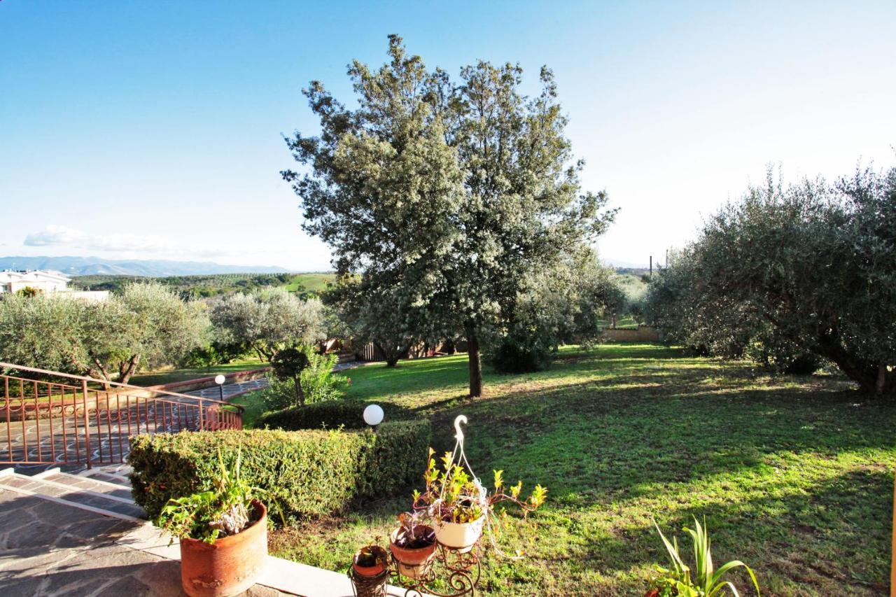 Villa Mary Fonte Nuova Luaran gambar